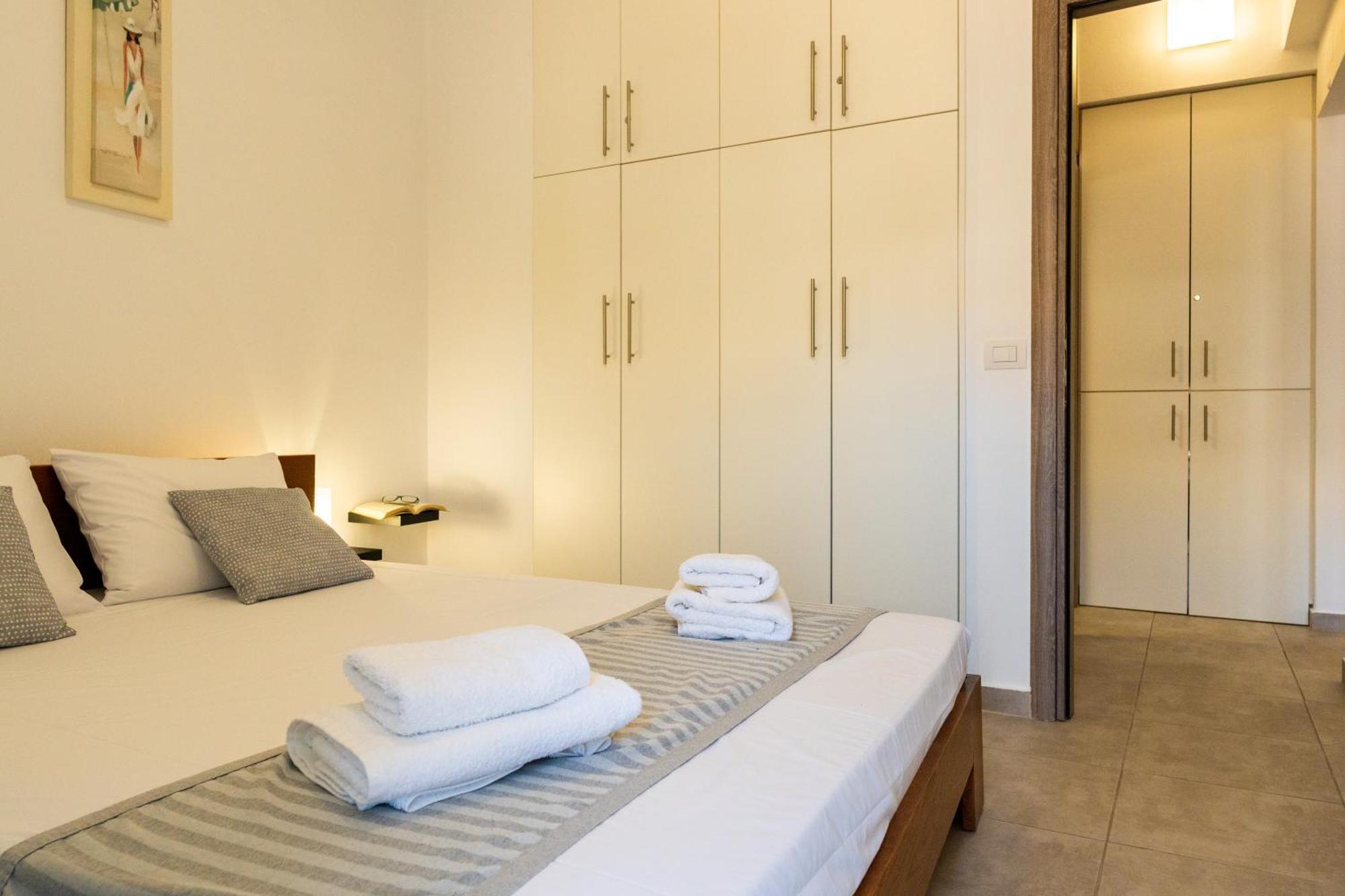 Theofilos Apartment Sitia  Exteriör bild