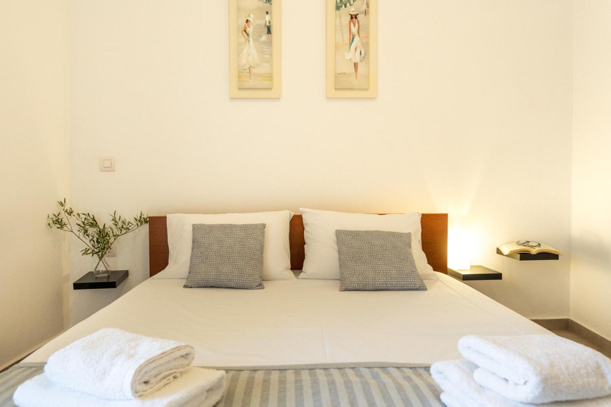 Theofilos Apartment Sitia  Exteriör bild